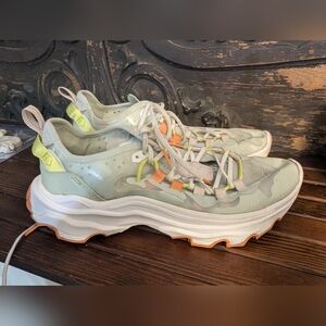 Sorel Kinetic Breakthru Tech Sneaker (Women)